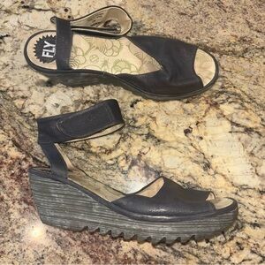 Fly London Women's Gary Wedge Sandals